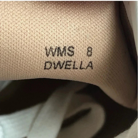 New DV By Dolce Vita Dwella Snake Embossed Low Top sneakers arrow lug platform - Picture 9 of 11